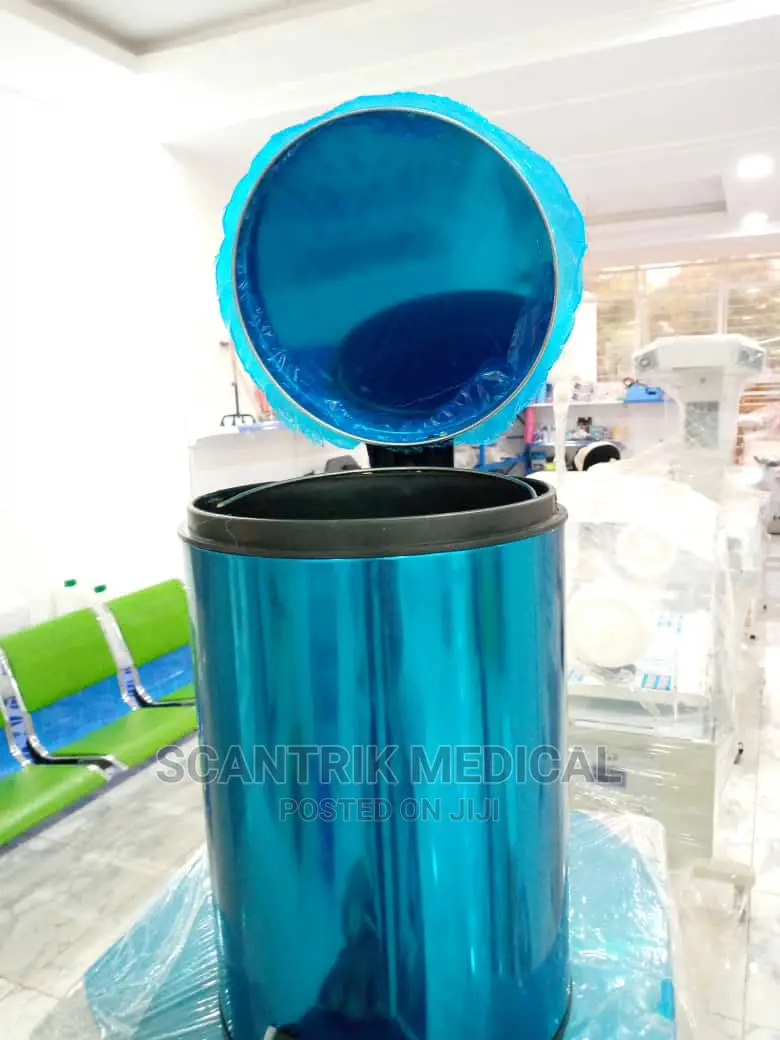 Pressing Type Trash Bin
