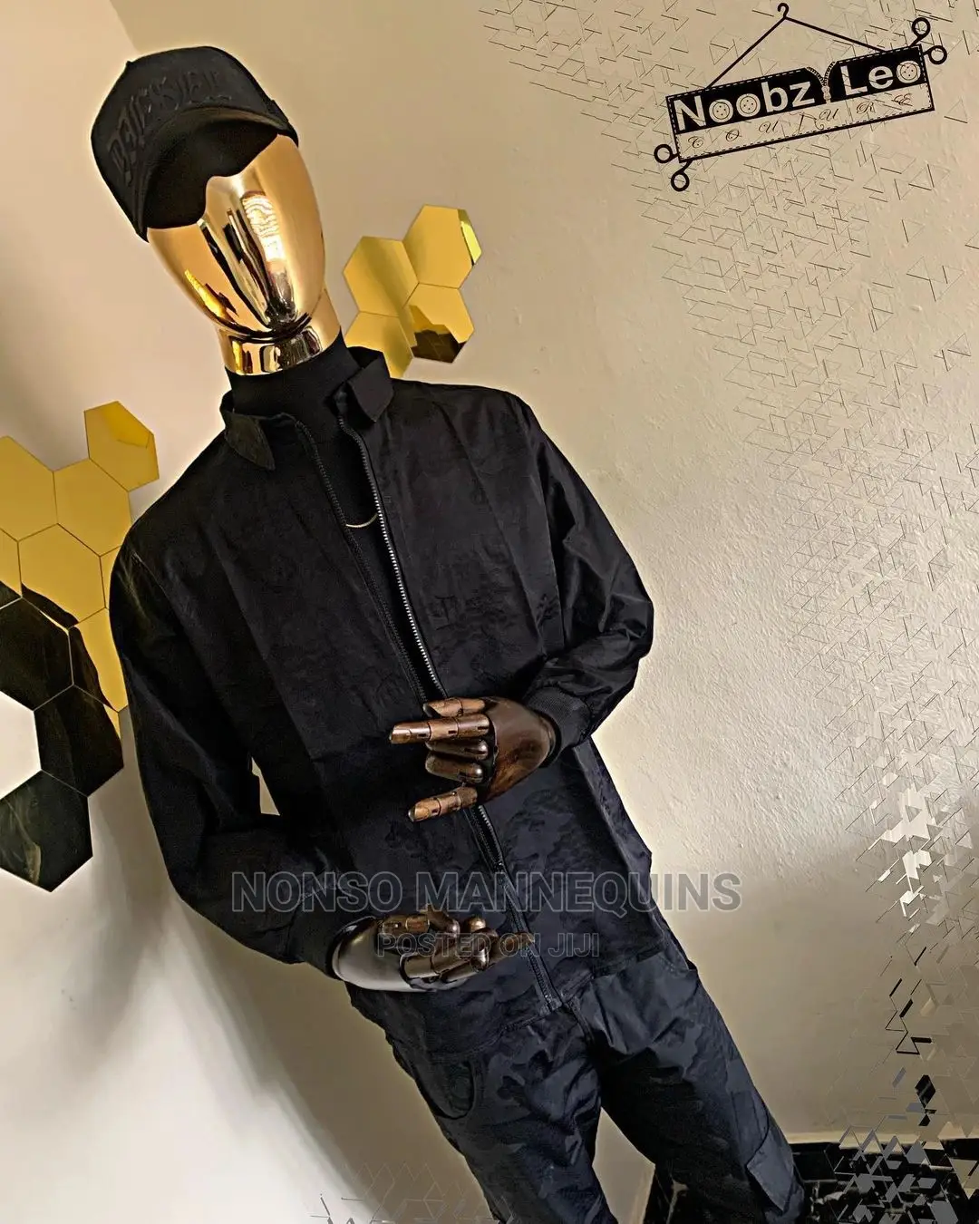 Full Body Male Mannequins With Wooden Hands And Fabric Body