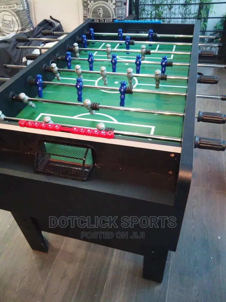 Foosball Soccer Table)