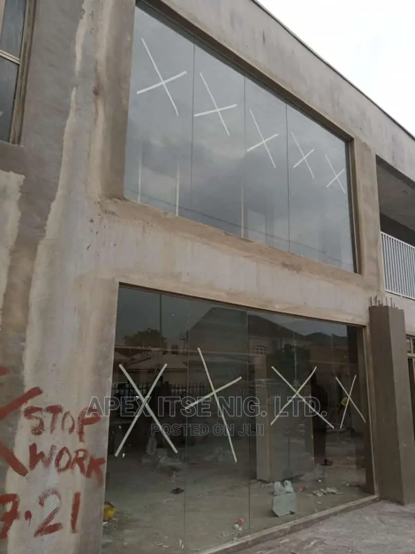 Glass Partition for Mall