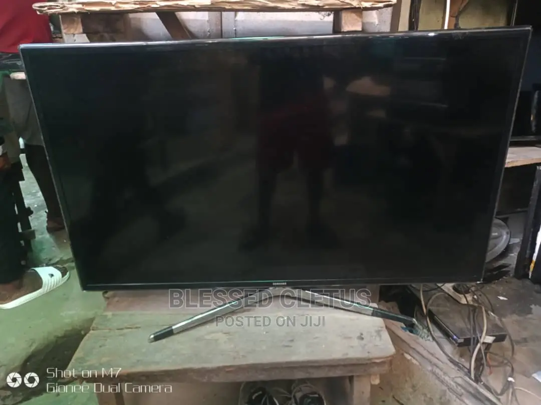 50" Samsung LED TV Full HD Smart Display UK Used