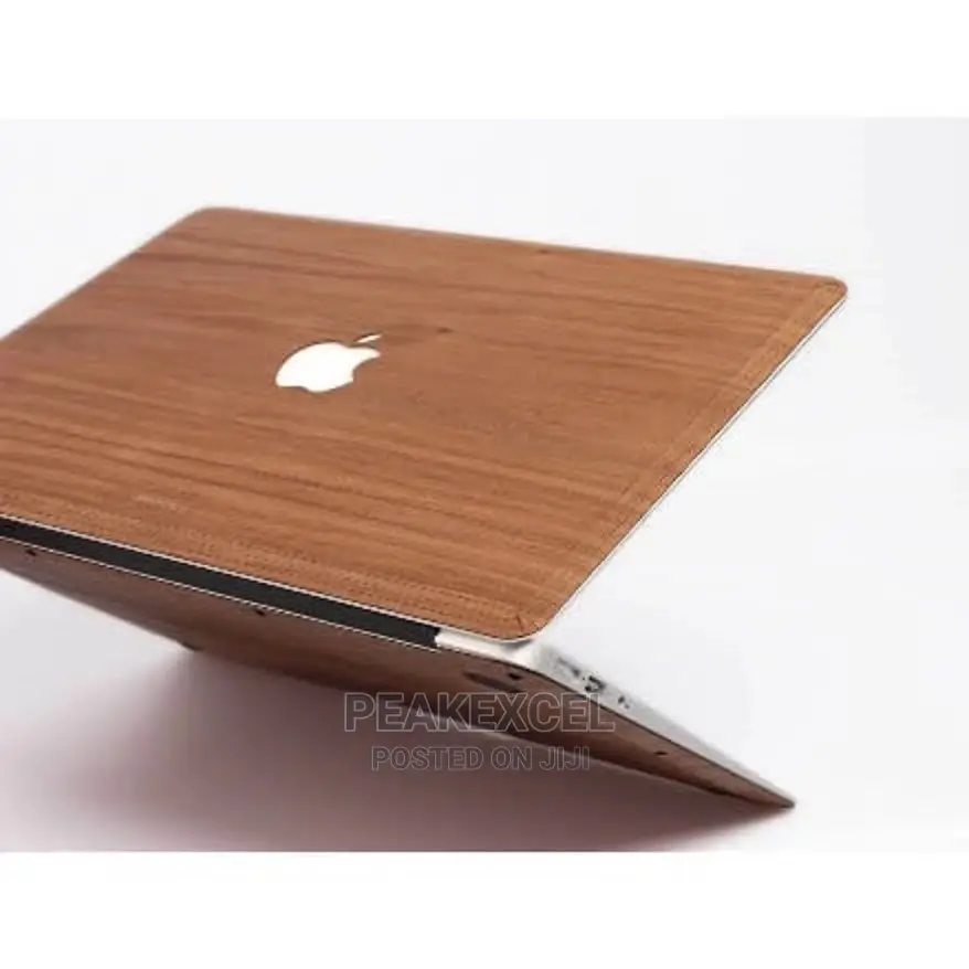 Wooden Laptop Case for Macbook Pro 13"