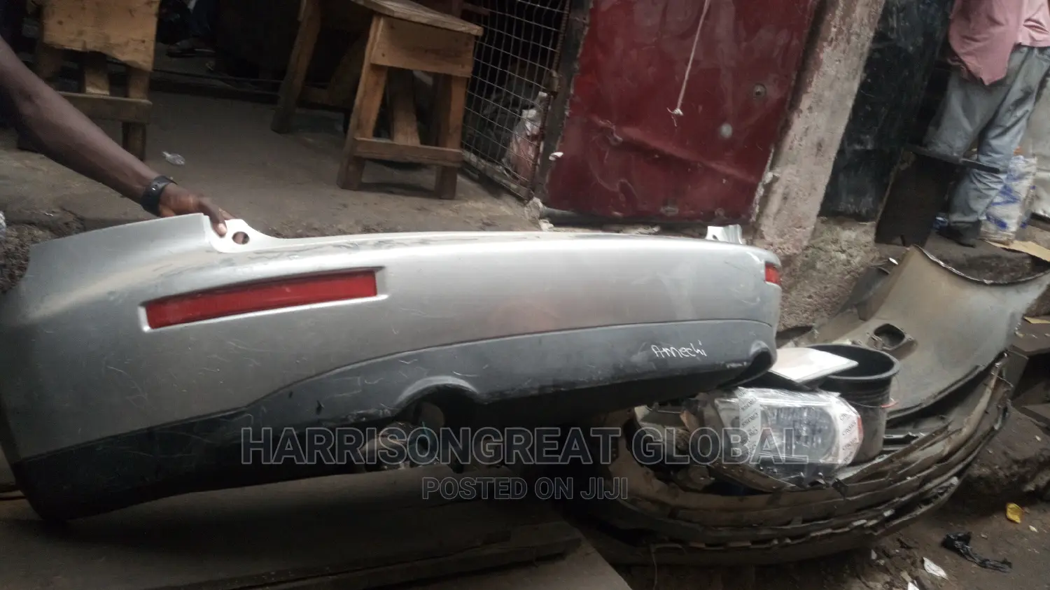 Complete Back Bumper for Fx35 2005 Model