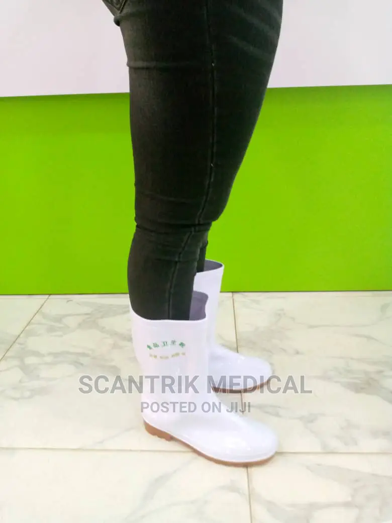 Simple Convenient Medical White Theatre Gum Boots