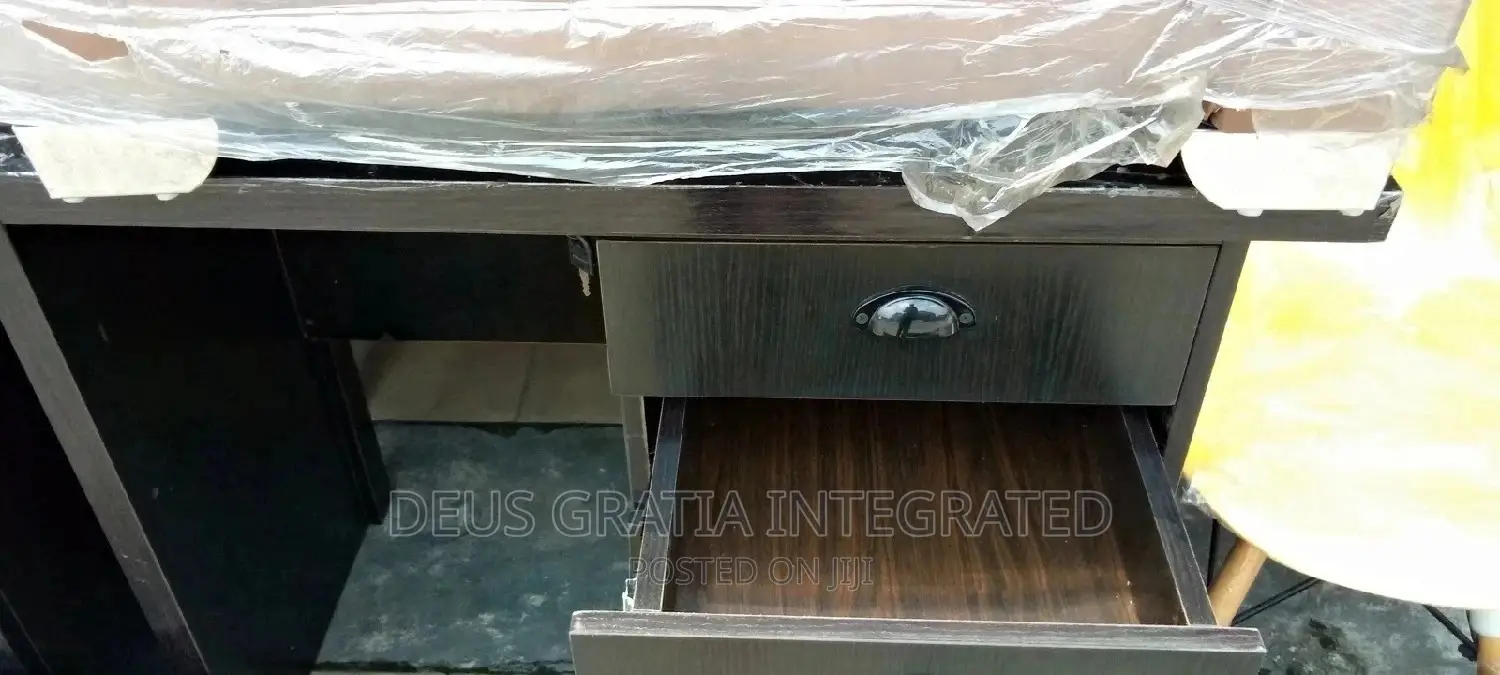 4ft Office Table Wooden