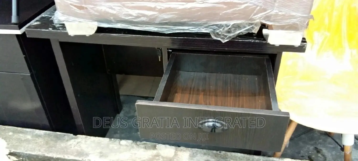 4ft Office Table Wooden
