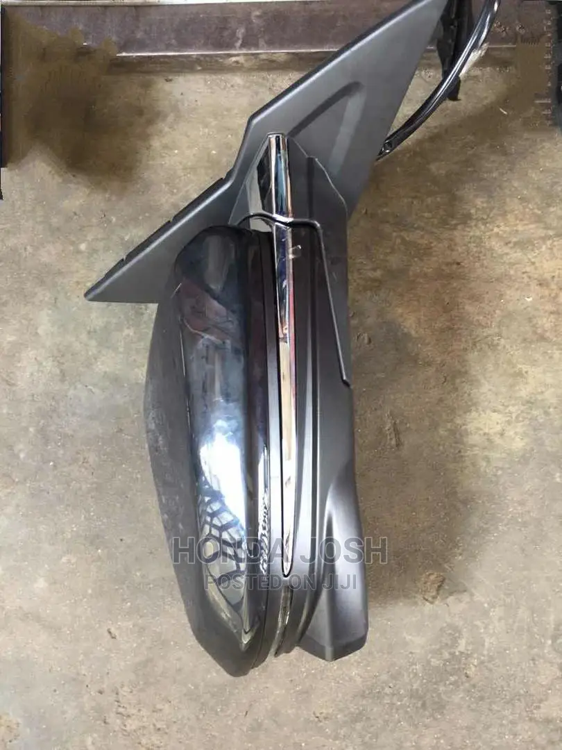 Side Mirror 2016 -2018 Honda Civic(Camera Nd Lights)