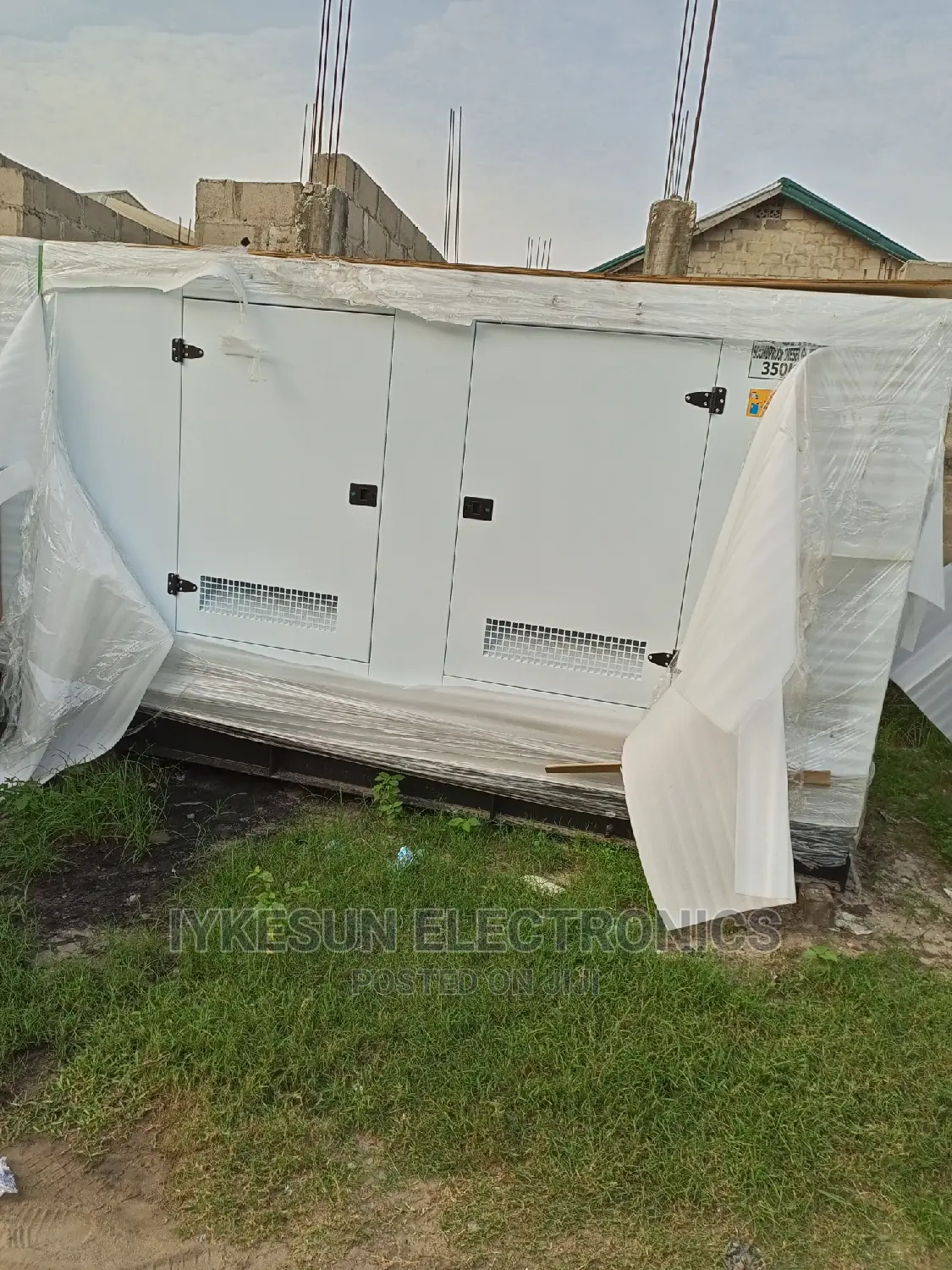 350KVA Perkins Soundproof Diesel Generator 100%Copper