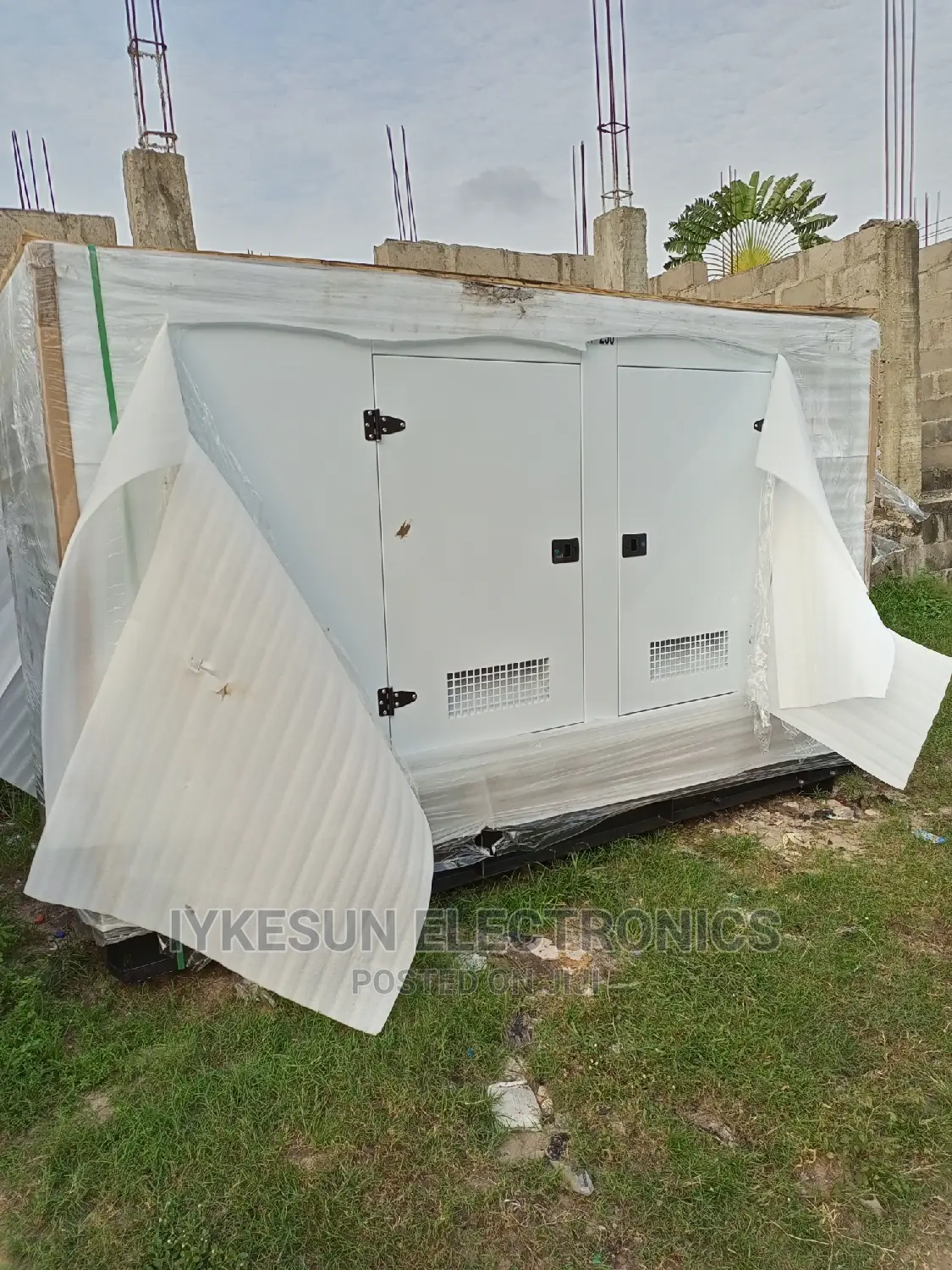 New 250kva Perkins Soundproof Diesel Generator 100%Copper