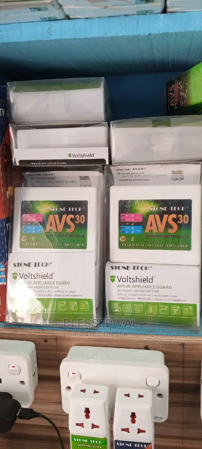 Stone-Tech Avs 30amps Automatic Voltage Switched
