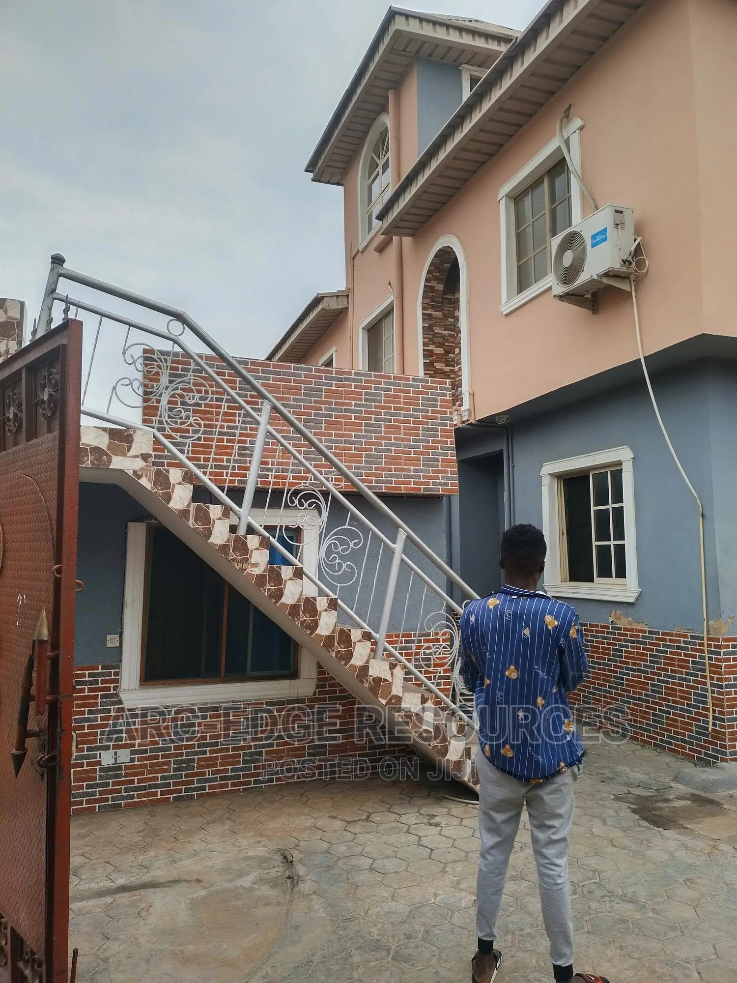 3bdrm Block of Flats in Ago Palace for Sale