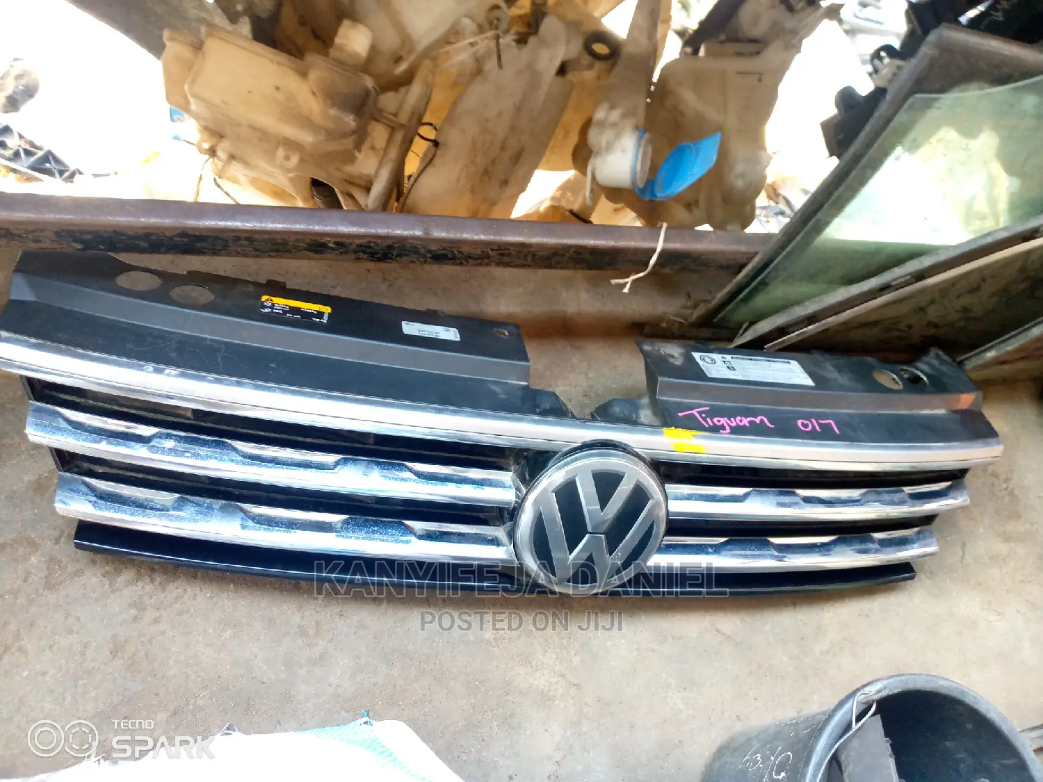 Front Grill Volkswagen Tiguan 2017