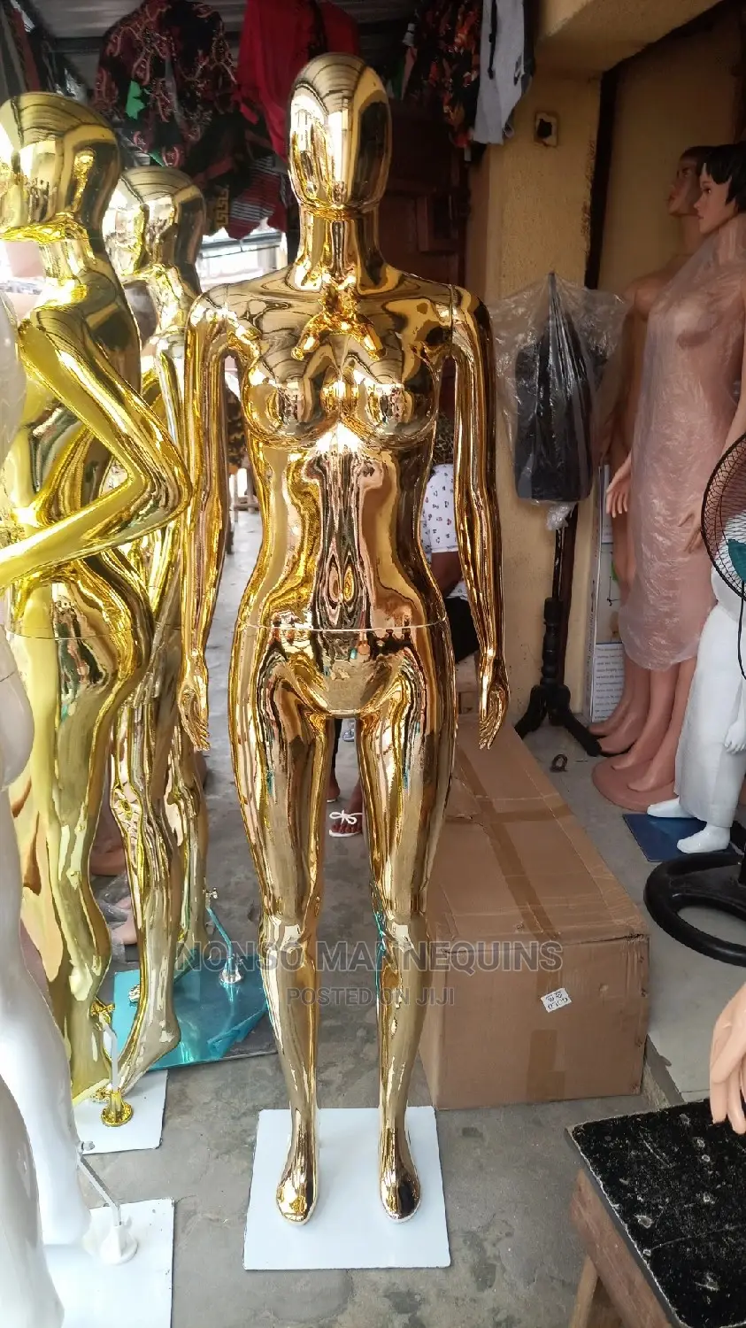Size 10 Body Gold Chrome Female Shapy Mannequins