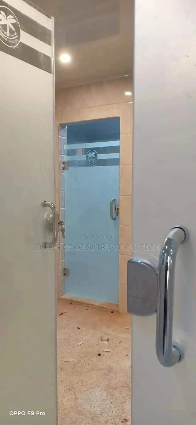 Office Frameless Glass Partition