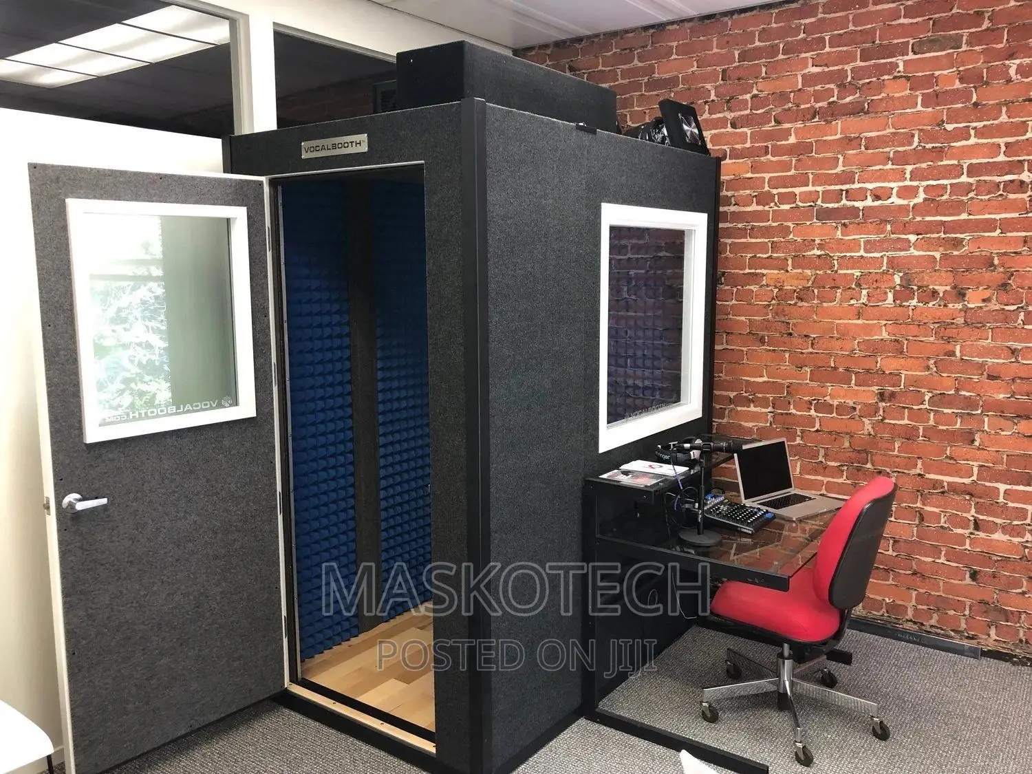 Studio Booth And Acoustic Soundproofing