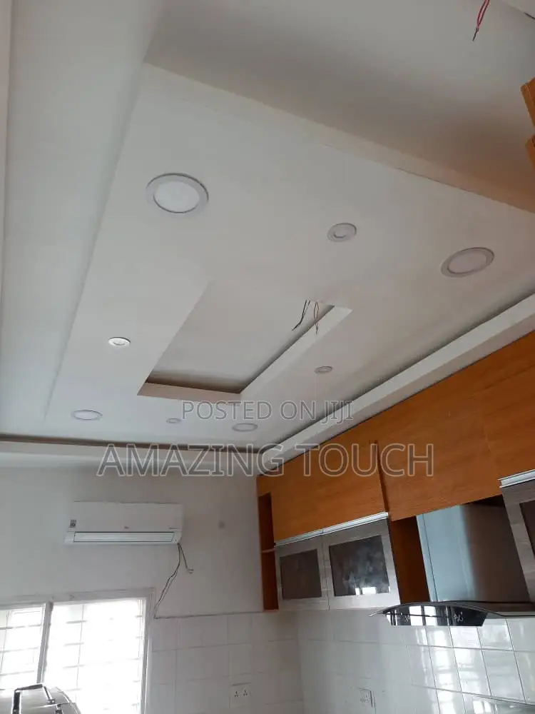Interior Pop Design and Wall Screeding