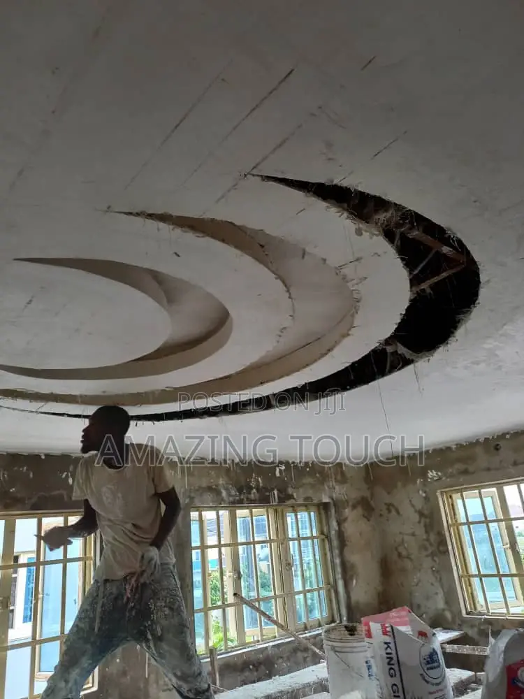 Interior Pop Design and Wall Screeding