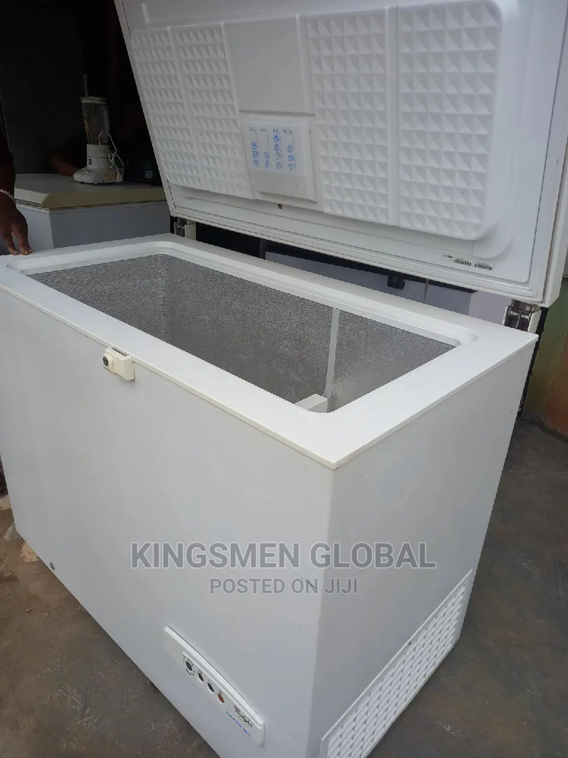 Whirlpool Chest Freezer 250litre
