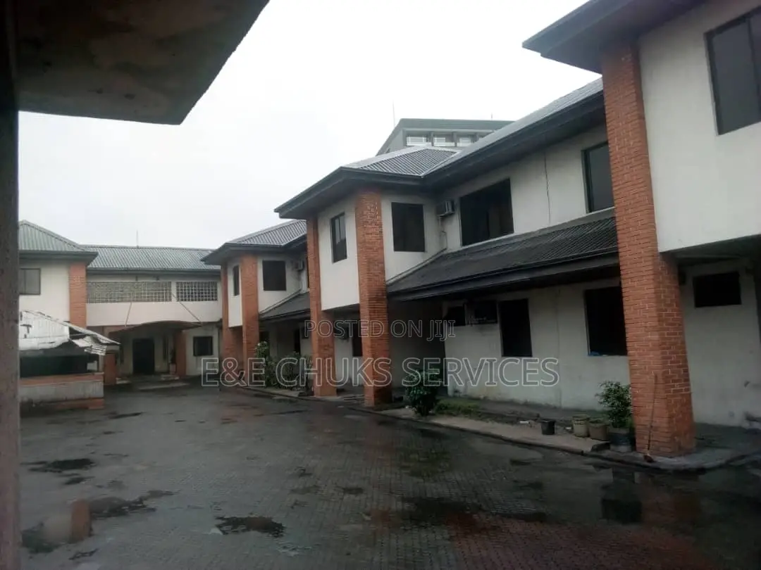 Standard 21 Rooms Hotel at Gra Portharcourt