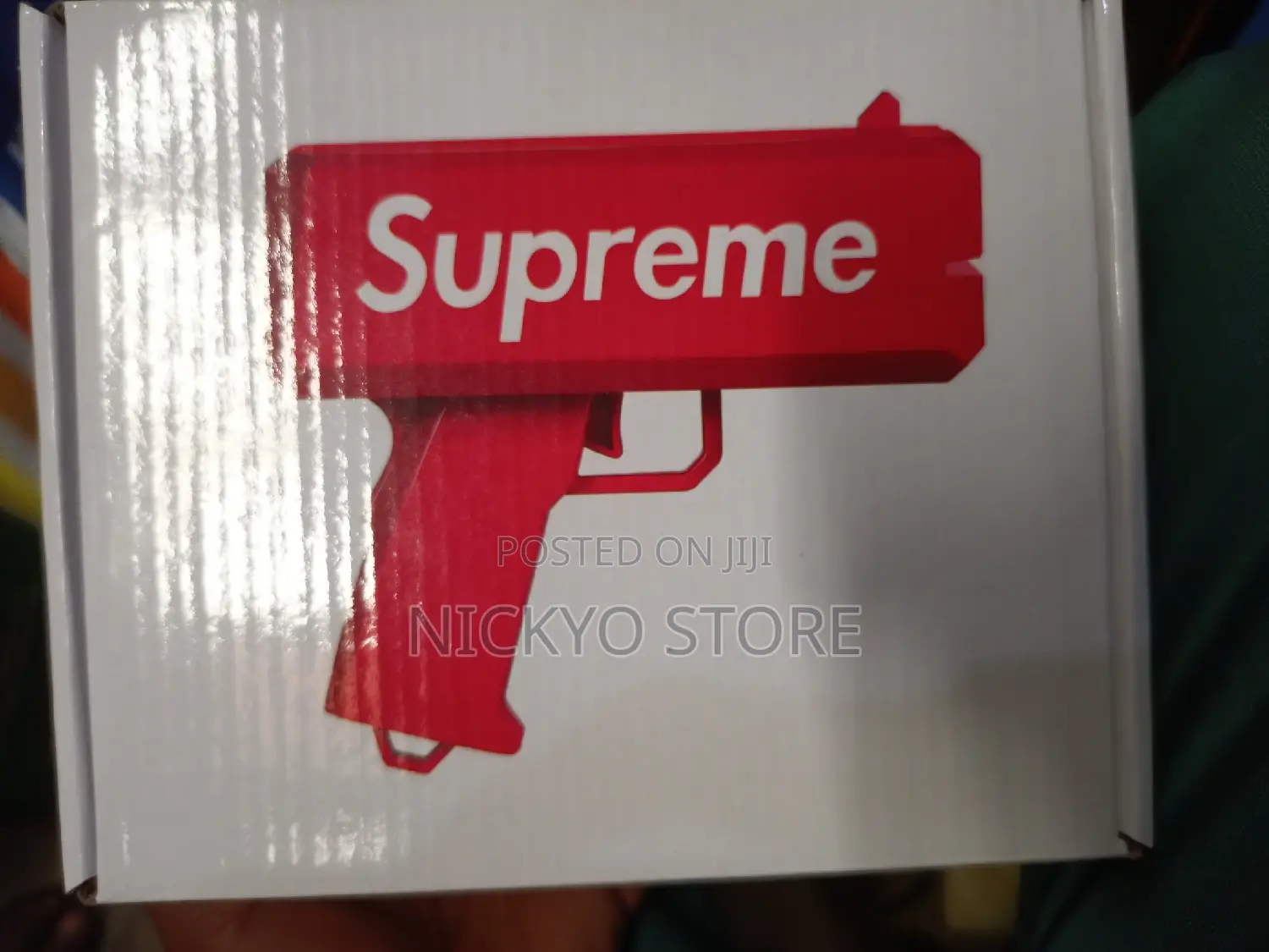 Money Spraying Machine