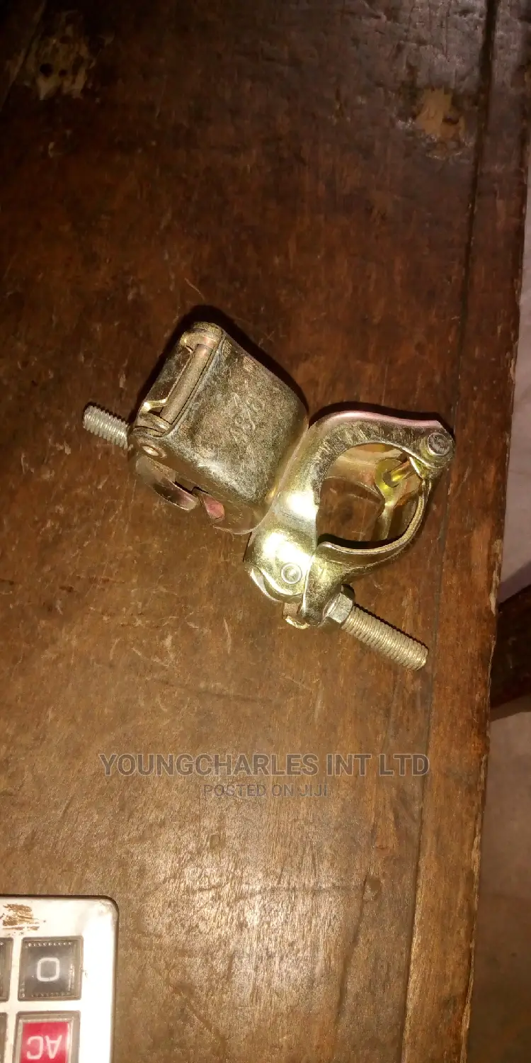 Turning Scafoding Clip.