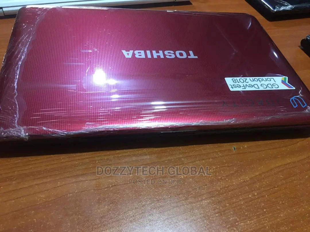 Laptop Toshiba Satellite C855 4GB Intel Pentium HDD 320GB