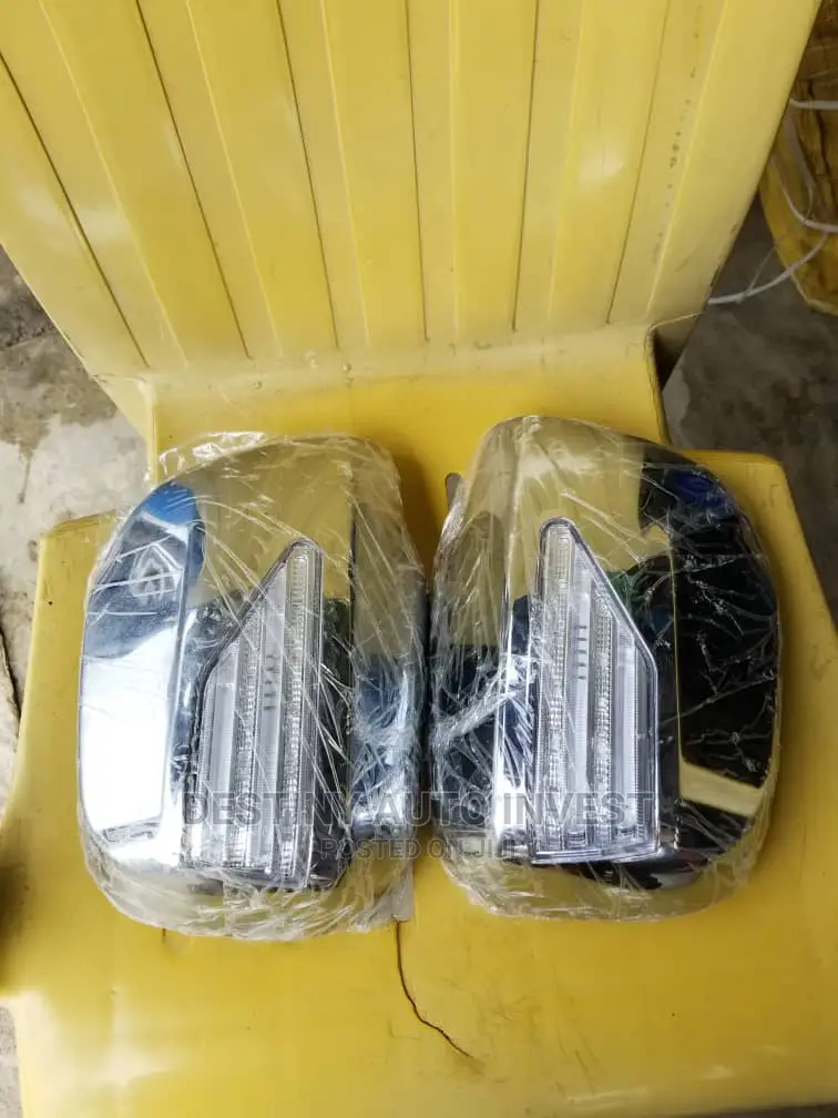 Side Mirror Chrome/Silver Cover With Lights for All Vehicles
