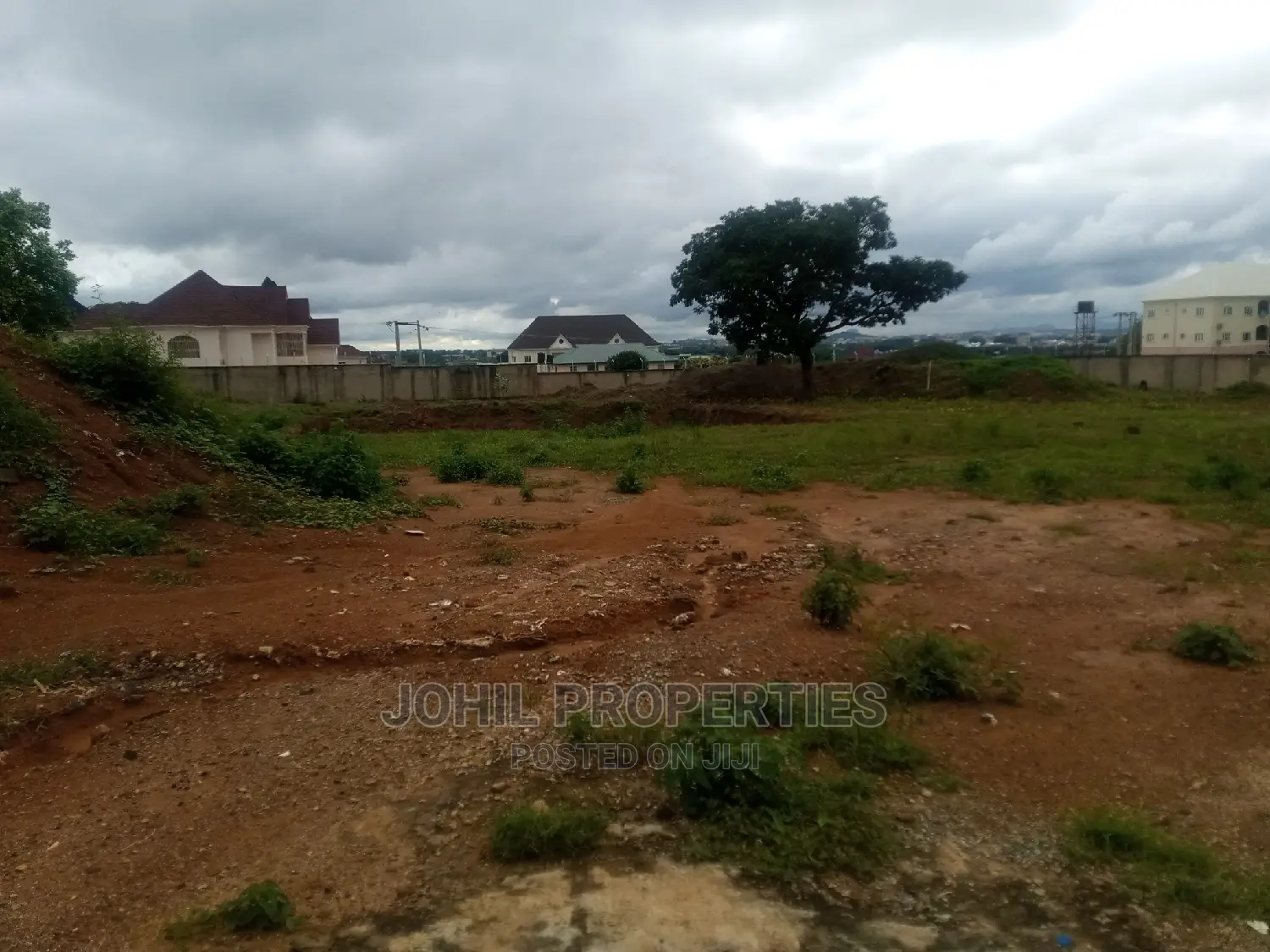 8000sqm of School Land for Sale With C of O at Wuye