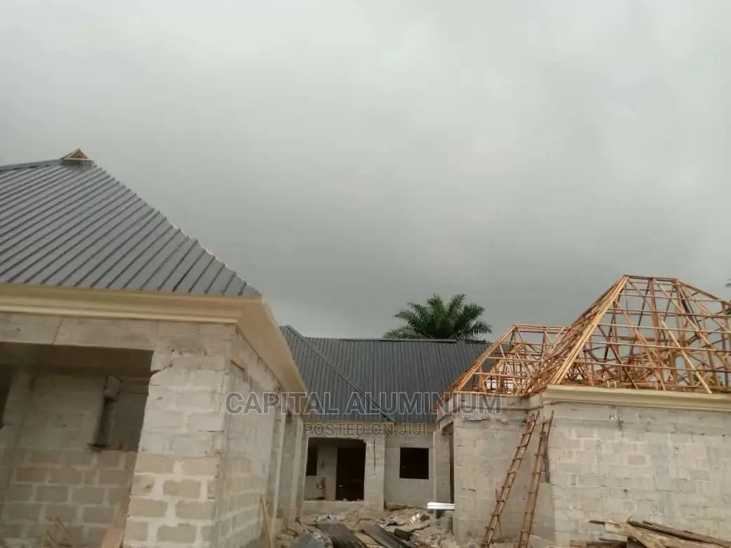 Roofing Service.