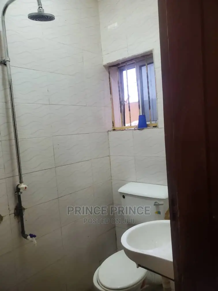 Furnished 2bdrm Block of Flats in Surulere for rent