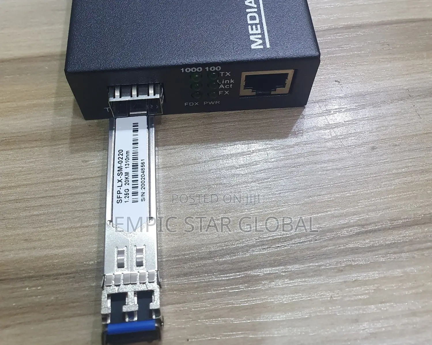 Fiber Optic Media Converter With SPF Slot