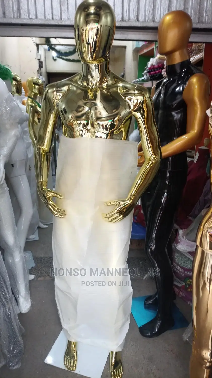 Gold Male Mannequins With Hand Pose for Carrying Shoes
