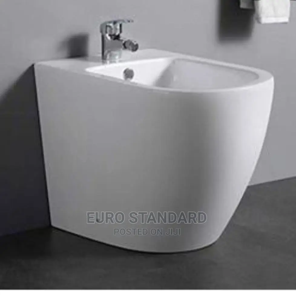 Executive Ceramic Oval Basin