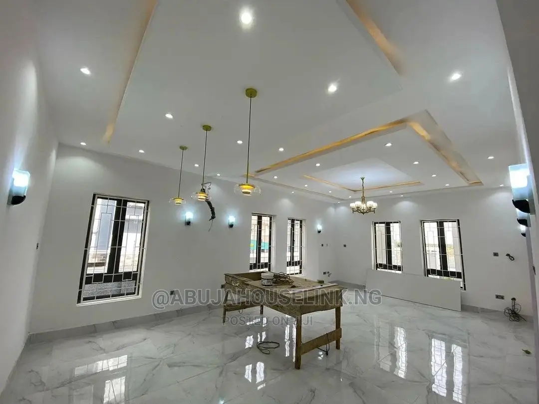 5bdrm Duplex in Efab Metropolis, Gwarinpa for sale