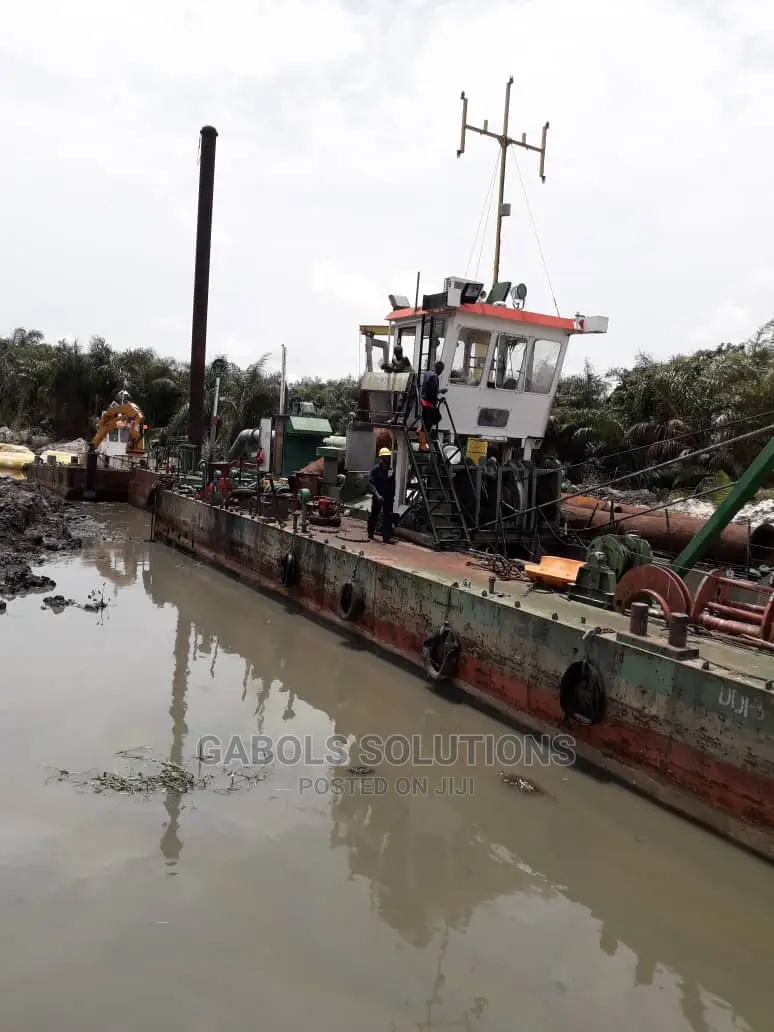 22/20" Dredger Available for Hire