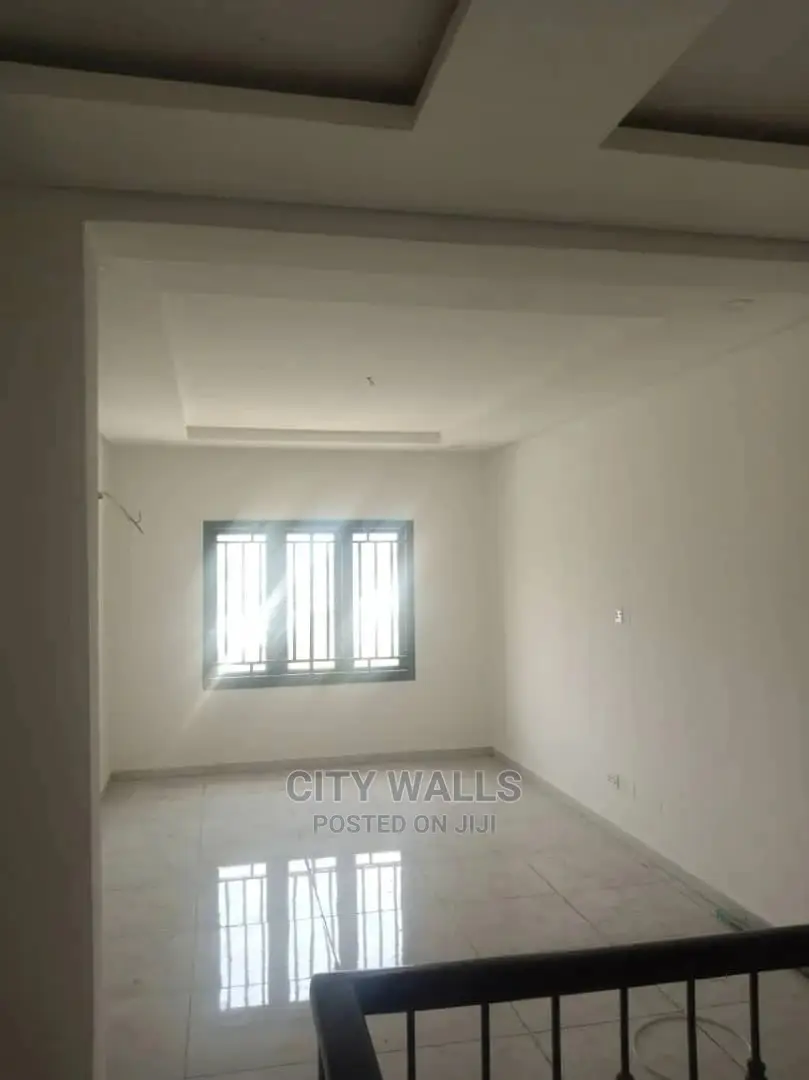 4bdrm Duplex in Ikate for Sale