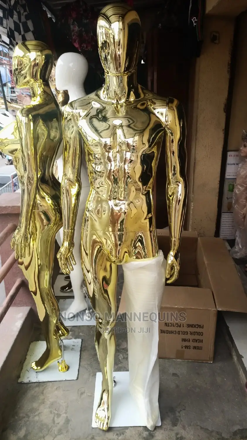 Honey Comb Male Full Gold Chrome Display Mannequin