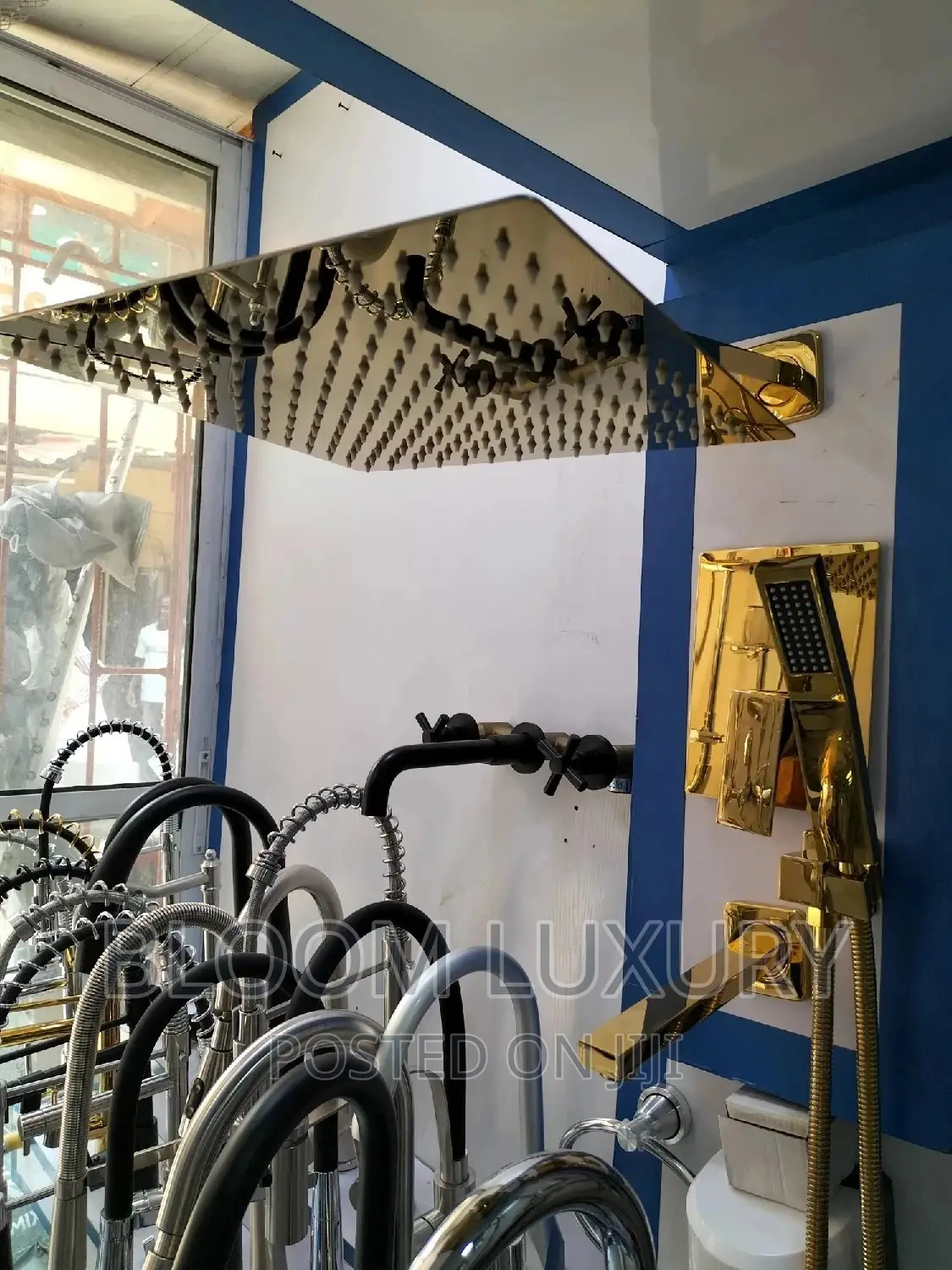 5- Way Gold Conduit Shower With Big Shower Rose