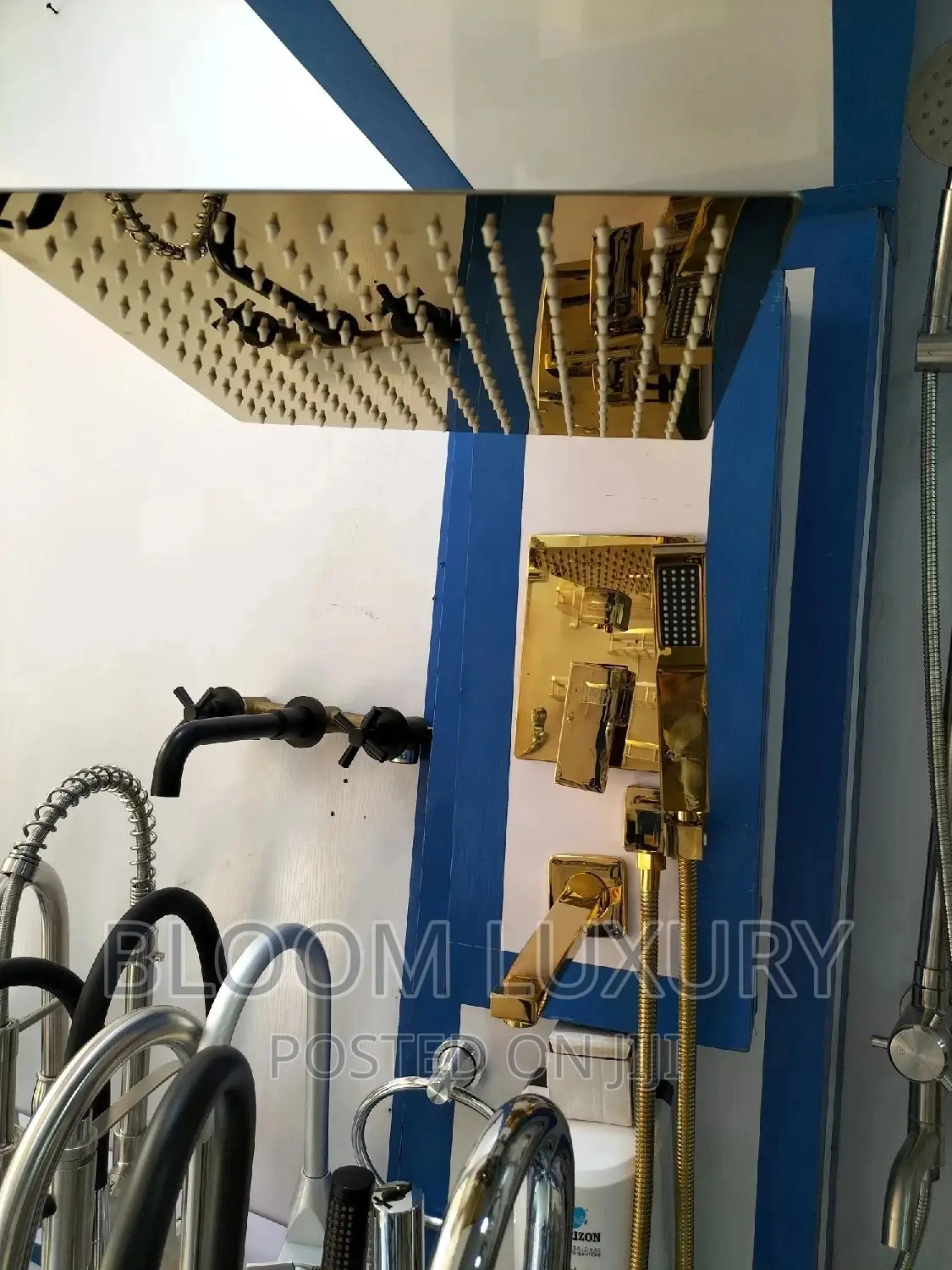 5- Way Gold Conduit Shower With Big Shower Rose