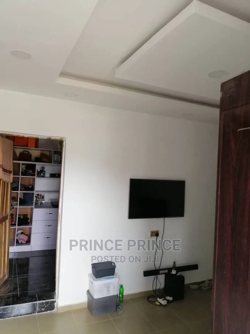 Furnished 2bdrm Block of Flats in Surulere for rent