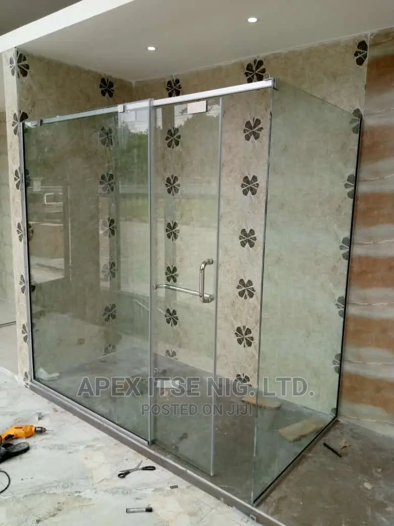 X-Large Shower Cubicles