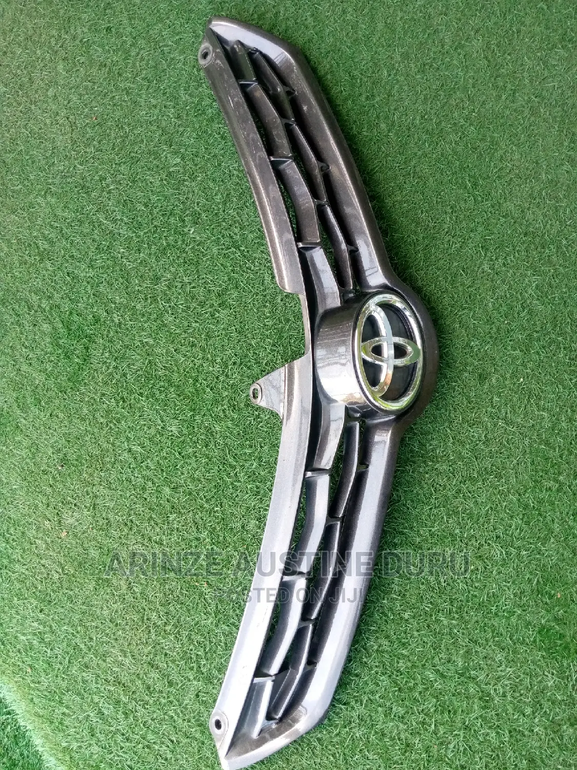 Front Grill Toyota Corolla 2015 Used.