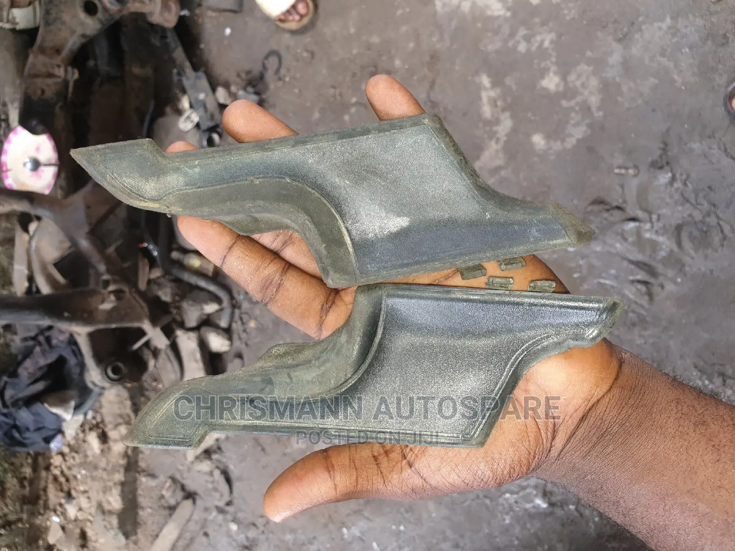 Windscreen Plastic Ford Edge 2013