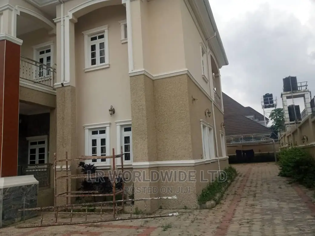 5bdrm Duplex in Efab Metropolis, Gwarinpa for sale