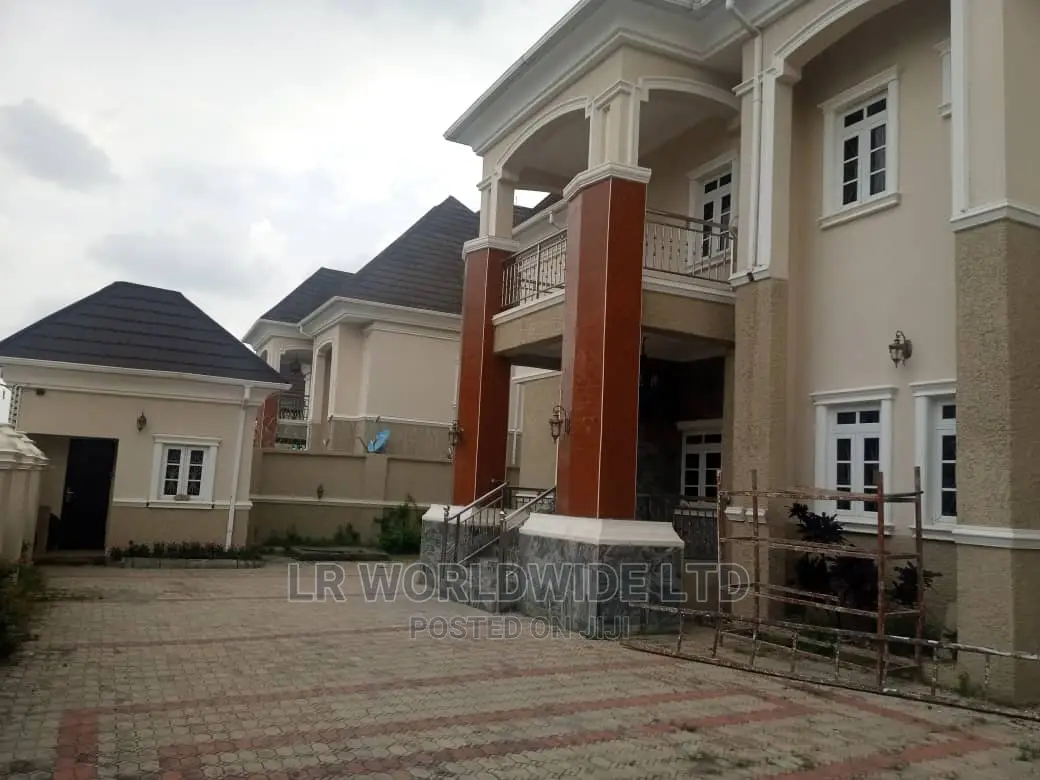 5bdrm Duplex in Efab Metropolis, Gwarinpa for sale