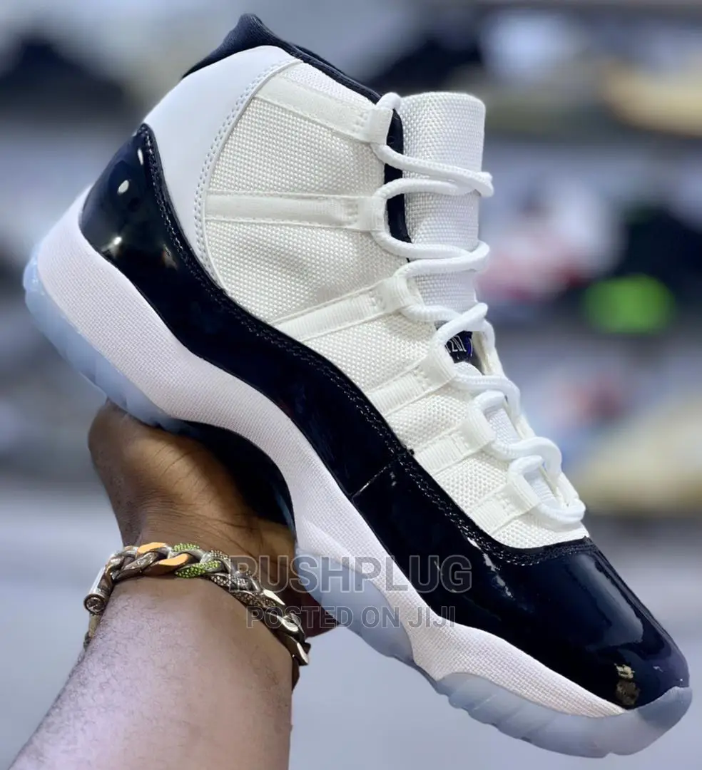Nike Air Jordan Xii Retro ‘ Concord ’