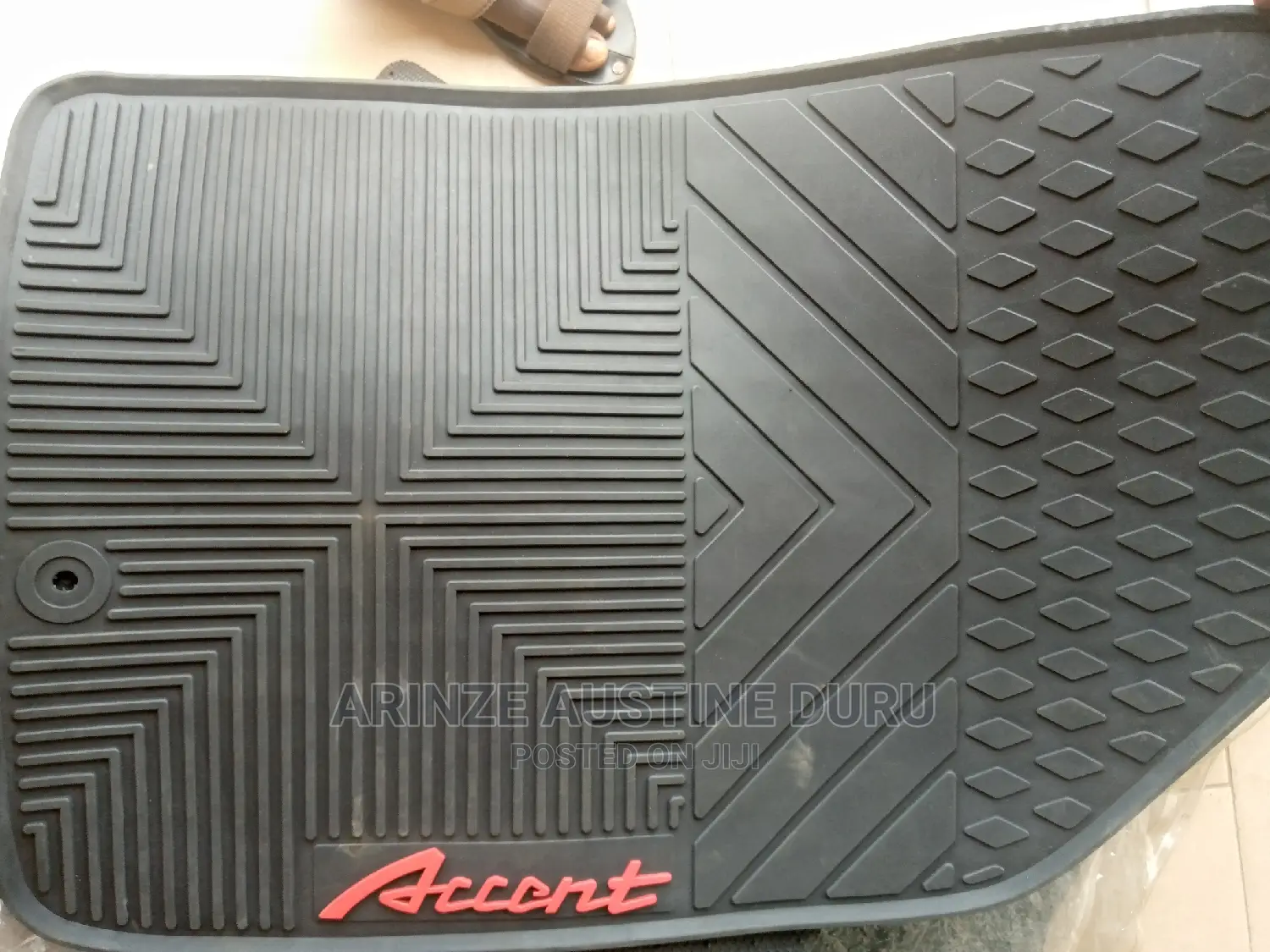 Hyundai Accent Carpeted Floor Mats