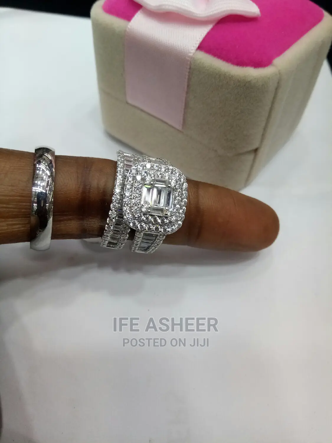Dubai 925 Sterling Silver Couple's Set of Wedding Ring 029