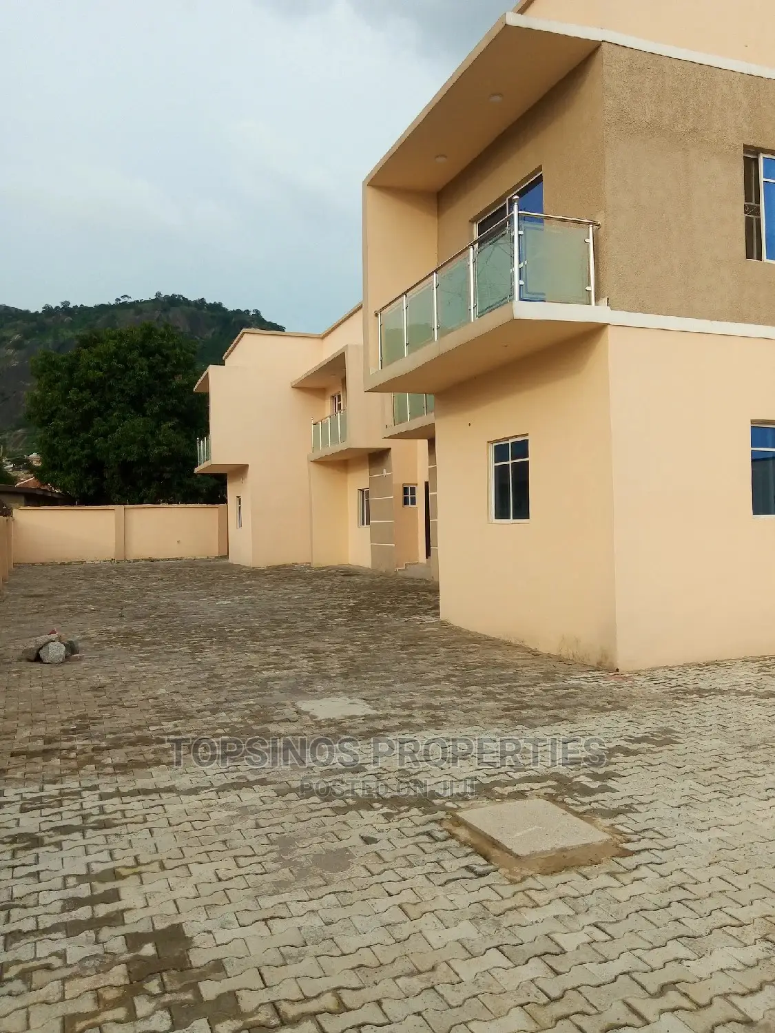 2bdrm Block of Flats in Dawaki for rent