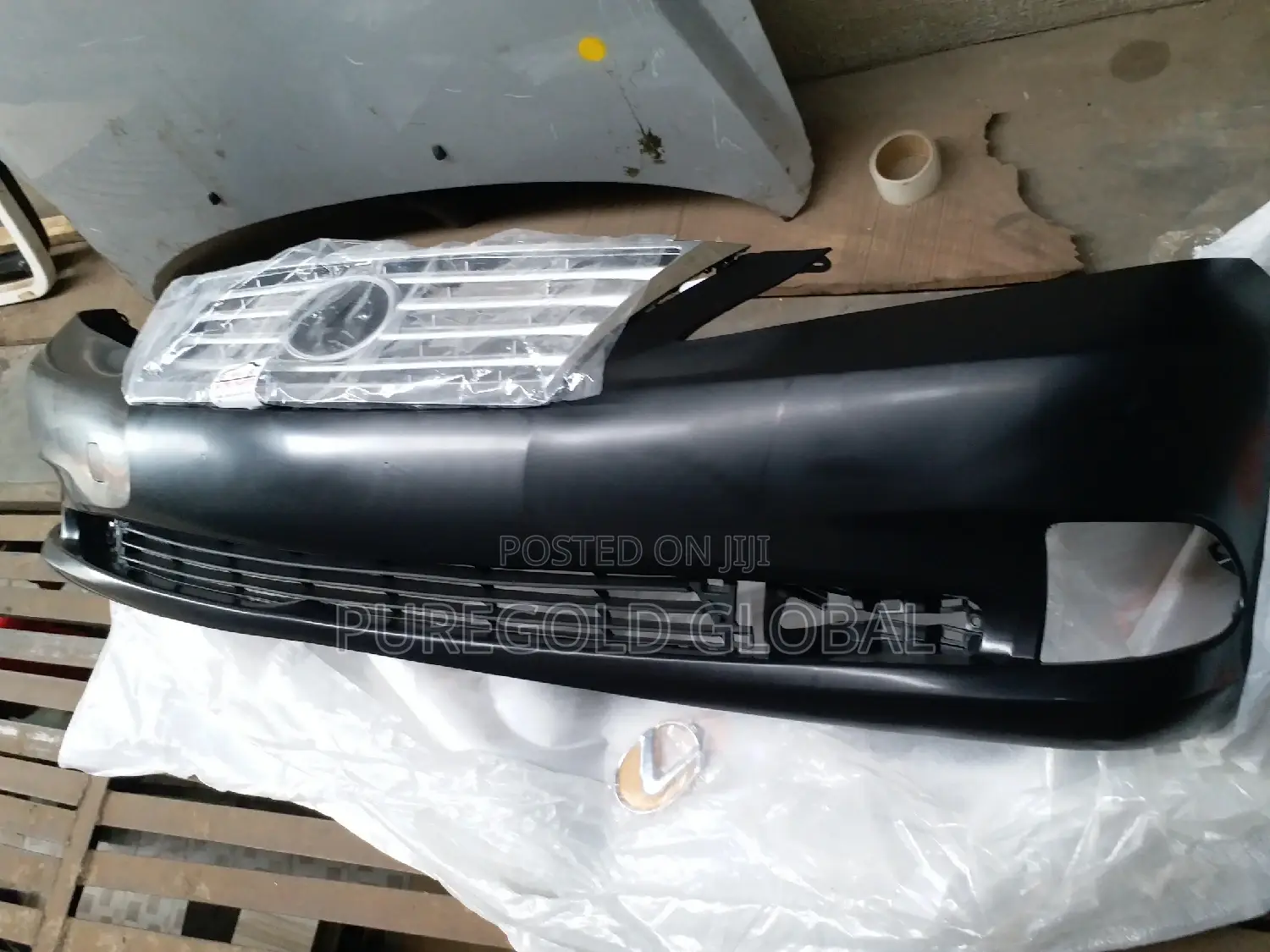 Bumper And Grille For Es 350 2010